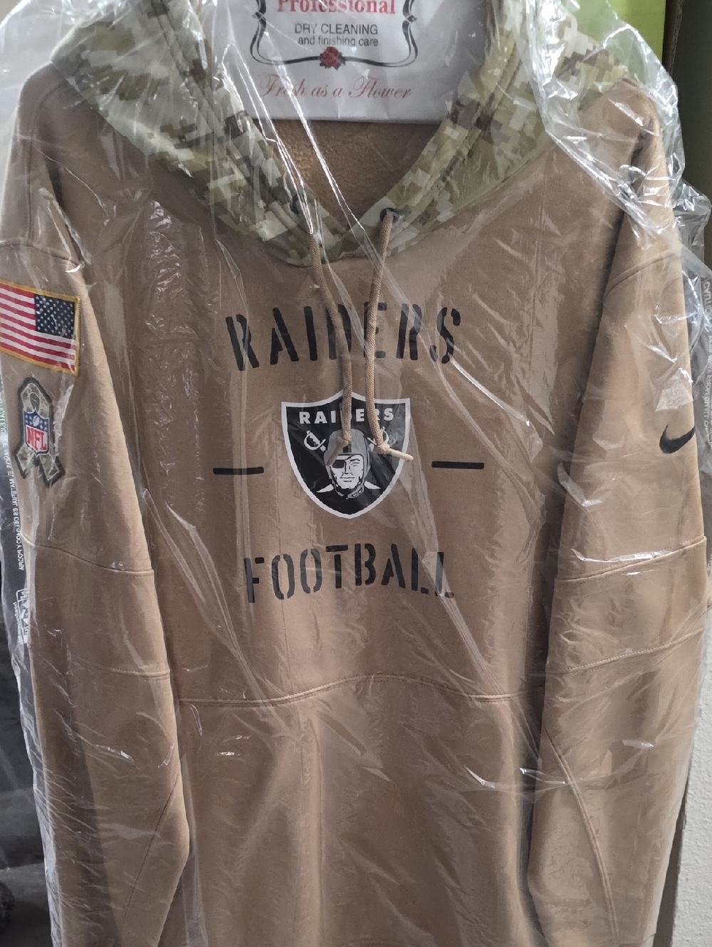 Oakland/Las Vegas Raiders Tan Hoodie with Camo Hood  3X Never Warn Salute🫡 150